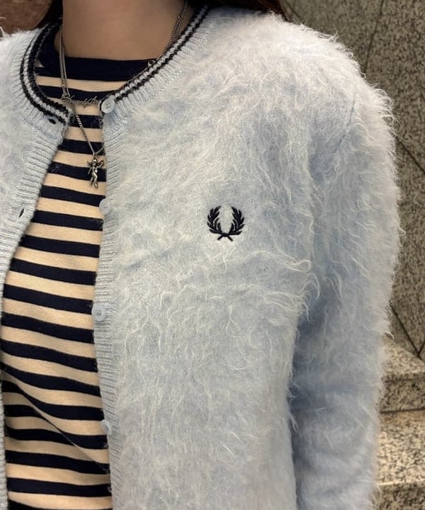 amiriさんの「BEAMS WOMEN｜【別注】FRED PERRY / Fluffy Crewneck Knit Cardigan」を使ったコーディネート