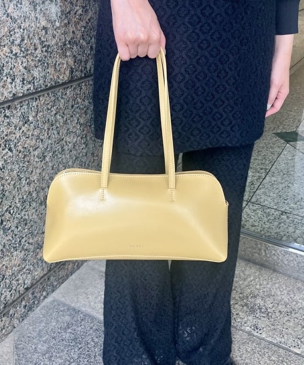 森本 理絵さんの「BEAMS WOMEN｜レース スカート セット フレア パンツ」を使ったコーディネート