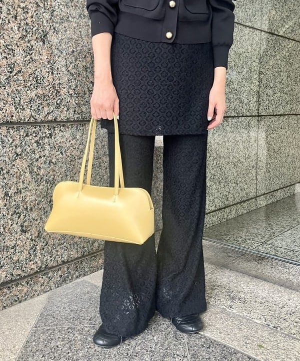 森本 理絵さんの「BEAMS WOMEN｜レース スカート セット フレア パンツ」を使ったコーディネート