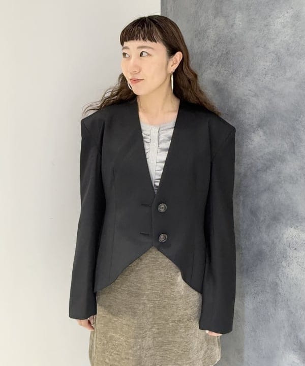 庭野 優紀さんの「BEAMS WOMEN｜モール ミニ スカート」を使ったコーディネート