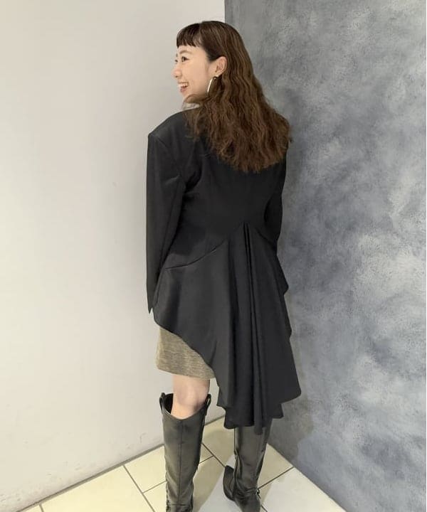 庭野 優紀さんの「BEAMS WOMEN｜モール ミニ スカート」を使ったコーディネート