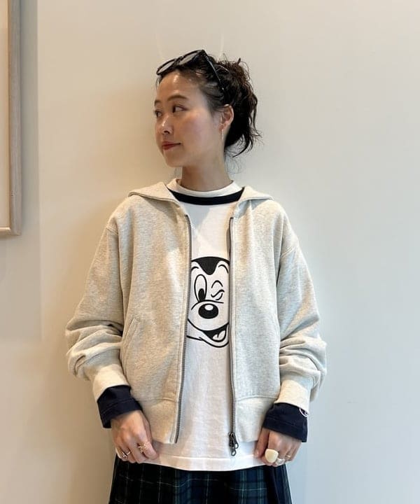 清水 彩乃さんの「BEAMS WOMEN｜【別注】Gramicci / プリーツ スカート」を使ったコーディネート