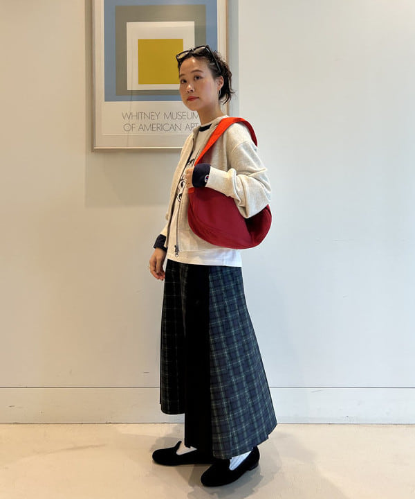 清水 彩乃さんの「BEAMS WOMEN｜【別注】Gramicci / プリーツ スカート」を使ったコーディネート