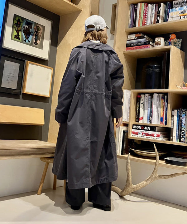 小原 もこさんの「BEAMS WOMEN｜コットン ナイロン ヘム アジャスト コート」を使ったコーディネート