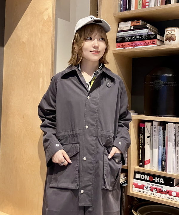 小原 もこさんの「BEAMS WOMEN｜コットン ナイロン ヘム アジャスト コート」を使ったコーディネート