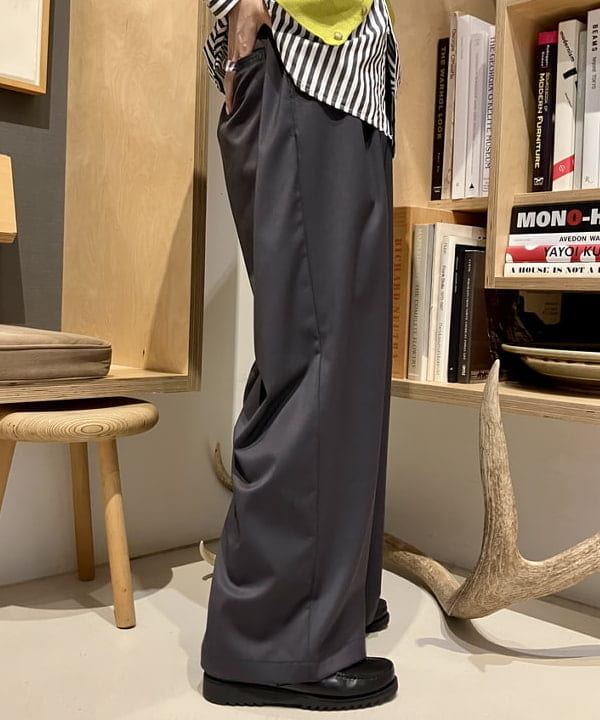 小原 もこさんの「BEAMS WOMEN｜コットン ナイロン ヘム アジャスト コート」を使ったコーディネート