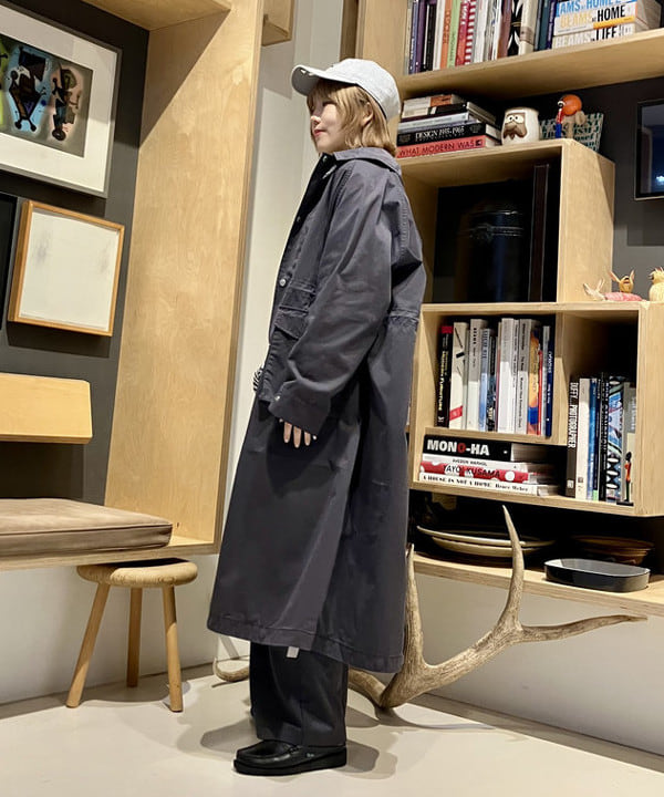 小原 もこさんの「BEAMS WOMEN｜コットン ナイロン ヘム アジャスト コート」を使ったコーディネート