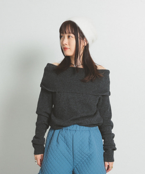 カタヤマ アヤさんの「BEAMS WOMEN｜リブ オフショルダー プルオーバー」を使ったコーディネート