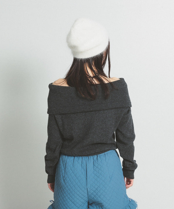 カタヤマ アヤさんの「BEAMS WOMEN｜リブ オフショルダー プルオーバー」を使ったコーディネート