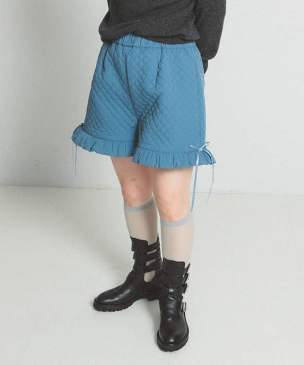 カタヤマ アヤさんの「BEAMS WOMEN｜リブ オフショルダー プルオーバー」を使ったコーディネート