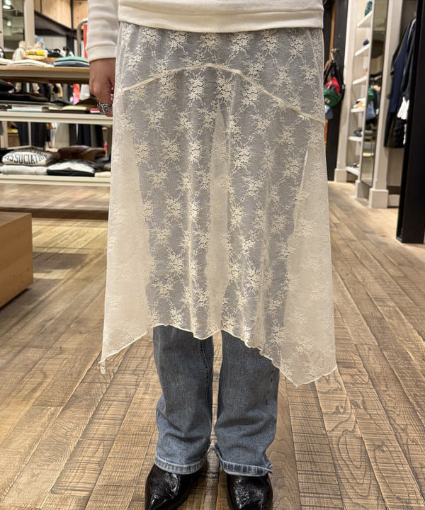 シロヤマさんの「BEAMS WOMEN｜ベルテッド ショルダー バッグ」を使ったコーディネート