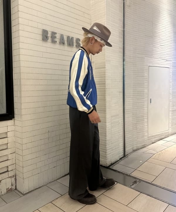 三宅 雄平さんの「BEAMS WOMEN｜2プリーツ ワイド スラックス」を使ったコーディネート