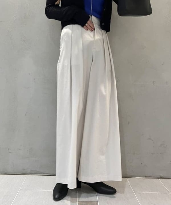 CHIHIROさんの「BEAMS WOMEN｜AK+1 / ポロカラーショート カーディガン」を使ったコーディネート