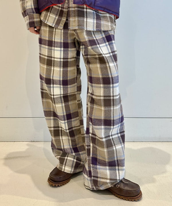 イシイ サオリさんの「BEAMS WOMEN｜ワーク チェック シャツ」を使ったコーディネート