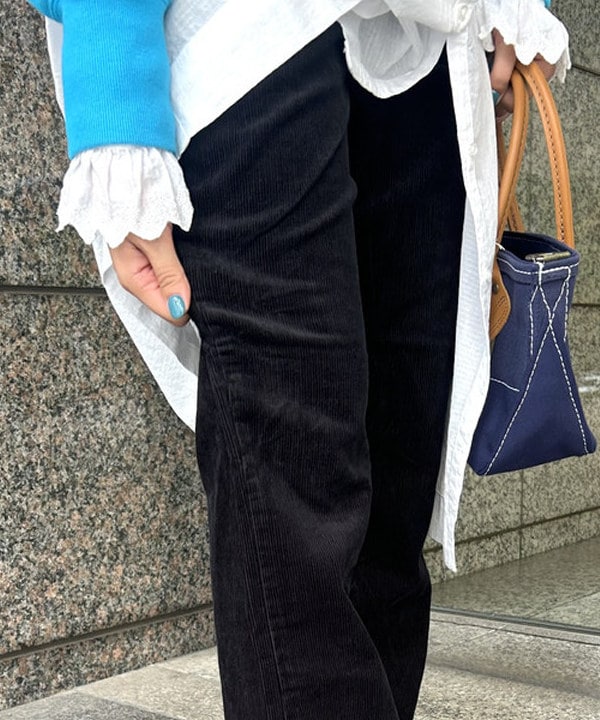 ばるたんさんの「BEAMS WOMEN｜フリーダムスリーブ Vネック スウェット」を使ったコーディネート