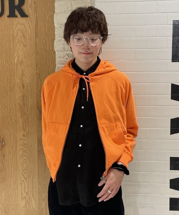 マツミヤさんの「BEAMS WOMEN｜【別注】SCREEN STARS / フルジップ パーカー」を使ったコーディネート