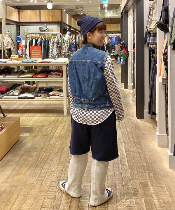 原口 愛さんの「BEAMS WOMEN｜【別注】GOOD ROCK SPEED / カレッジ ショーツ」を使ったコーディネート