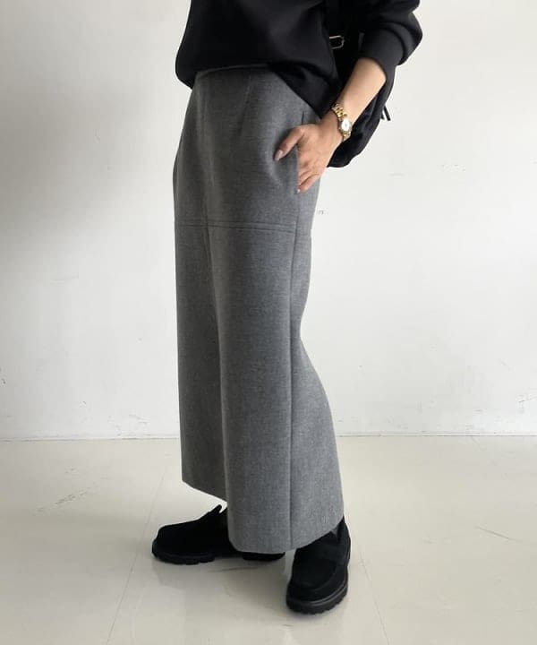 SAKAIさんの「BEAMS WOMEN｜ダンボール スキッパープルオーバー」を使ったコーディネート