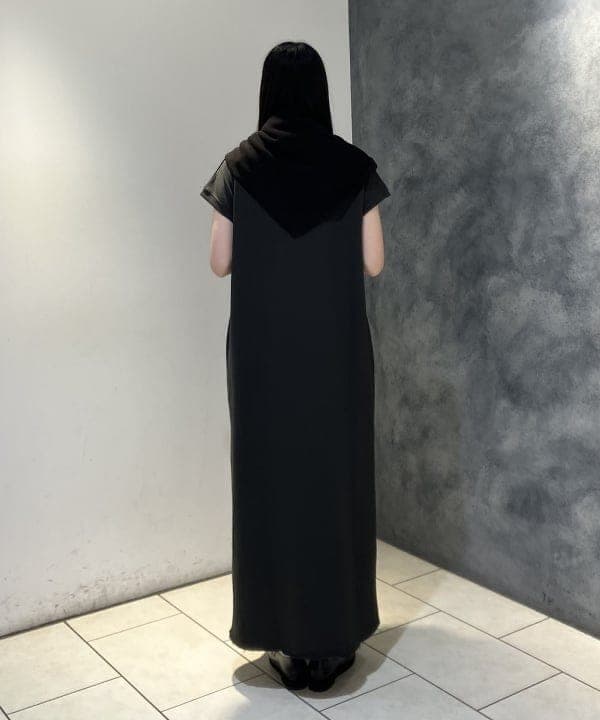 OSUMIさんの「BEAMS WOMEN｜【別注】SLOANE / 裏毛 クルーネック ワンピース」を使ったコーディネート