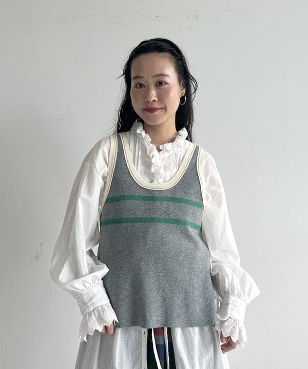 清水 彩乃さんの「BEAMS WOMEN｜リングドット カーディガン」を使ったコーディネート