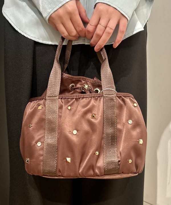 早川 萌子さんの「BEAMS WOMEN｜サテン ウエスタン シャツ」を使ったコーディネート