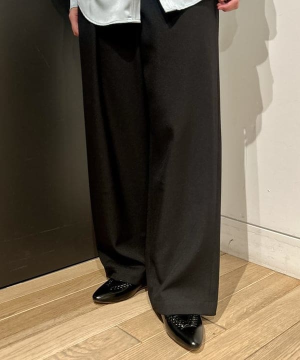 早川 萌子さんの「BEAMS WOMEN｜サテン ウエスタン シャツ」を使ったコーディネート