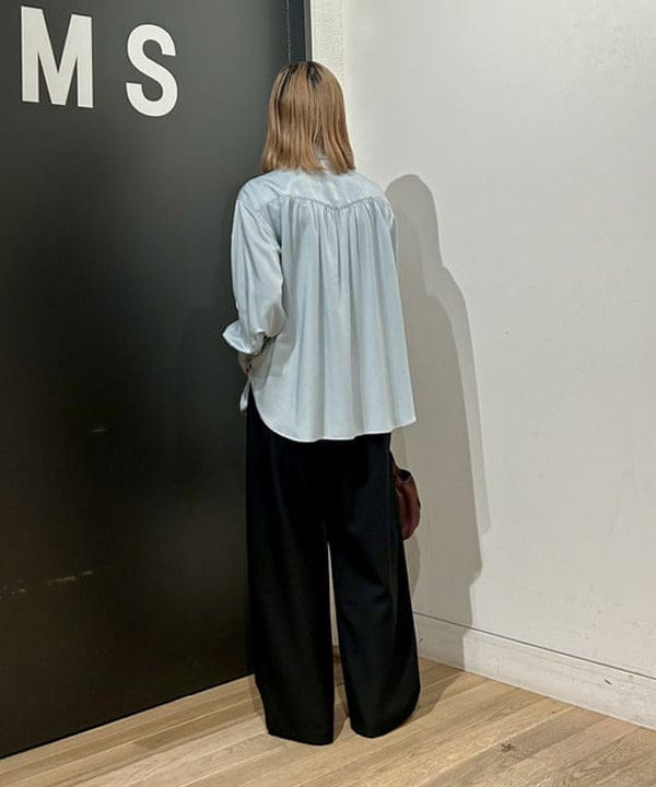 早川 萌子さんの「BEAMS WOMEN｜サテン ウエスタン シャツ」を使ったコーディネート