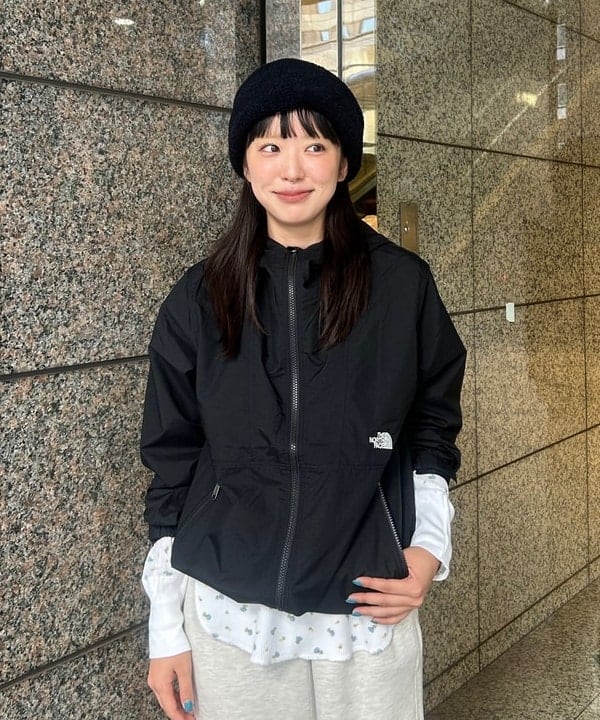 ばるたんさんの「BEAMS WOMEN｜THE NORTH FACE / コンパクト ジャケット」を使ったコーディネート