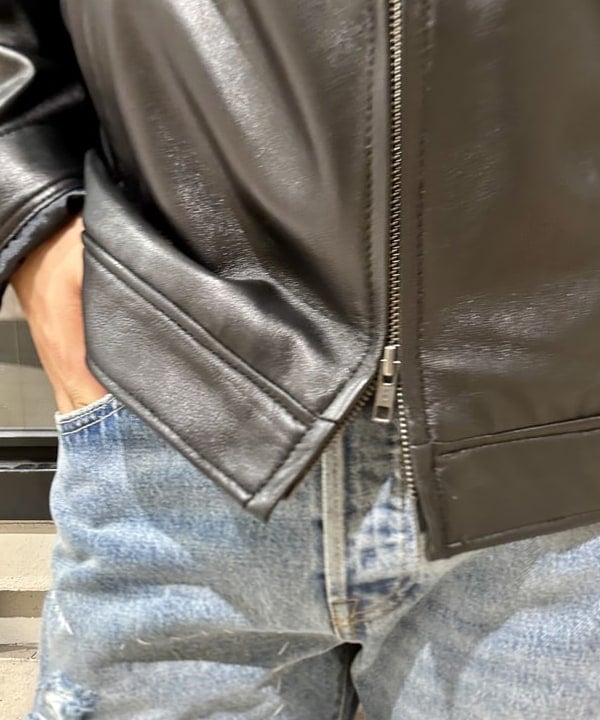 Kellyさんの「BEAMS WOMEN｜ワイドフィット レザー ジップブルゾン」を使ったコーディネート