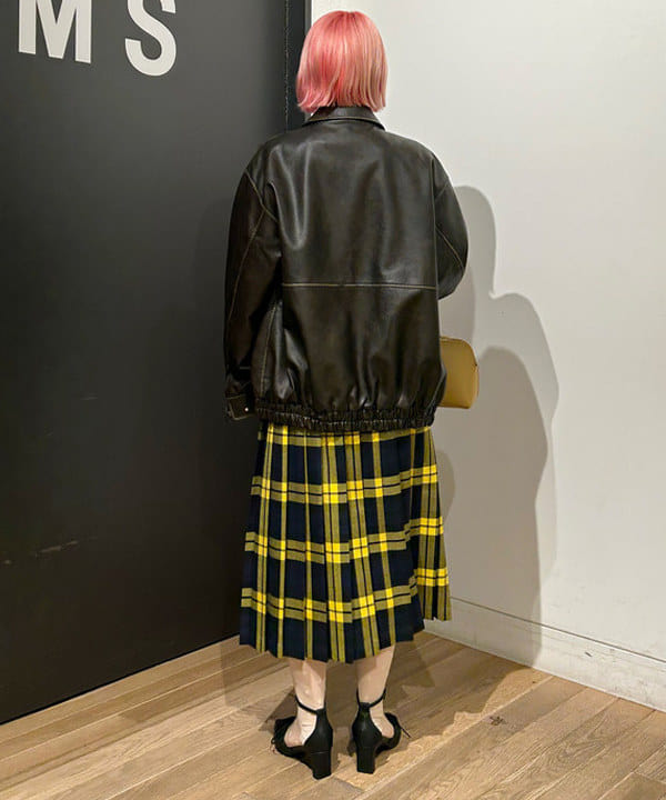 佐藤 亜美さんの「BEAMS WOMEN｜リブ タートルネックニット」を使ったコーディネート