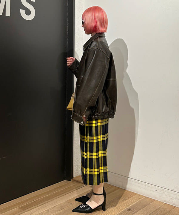 佐藤 亜美さんの「BEAMS WOMEN｜リブ タートルネックニット」を使ったコーディネート