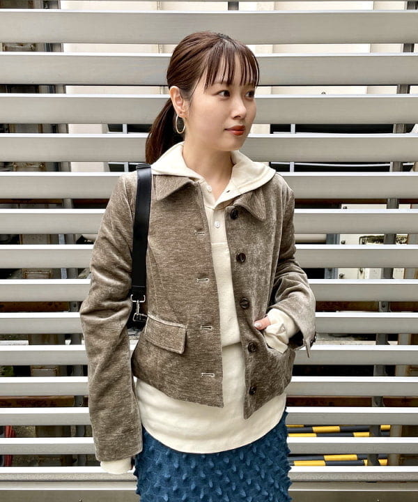 カタヤマ アヤさんの「BEAMS WOMEN｜モール ステンカラー ジャケット」を使ったコーディネート