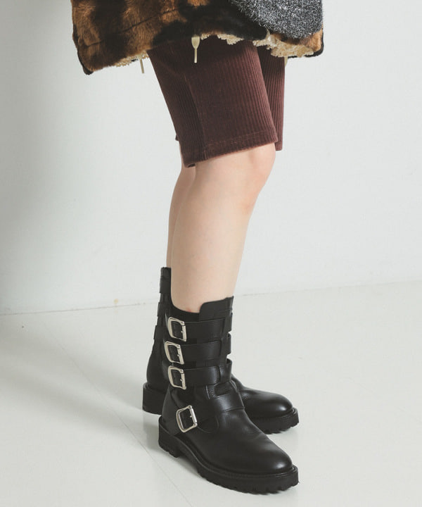 カタヤマ アヤさんの「BEAMS WOMEN｜RBS / フェイクファー ステンカラー コート」を使ったコーディネート