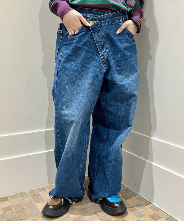 小原 もこさんの「BEAMS WOMEN｜太 ウェリントン レンズ」を使ったコーディネート