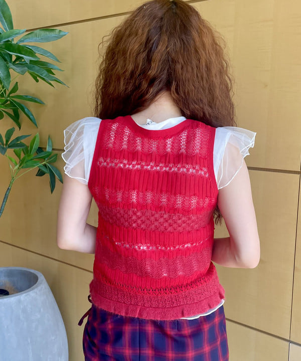 ハルキ　モモナさんの「BEAMS WOMEN｜ボーダー レース編み ベスト」を使ったコーディネート