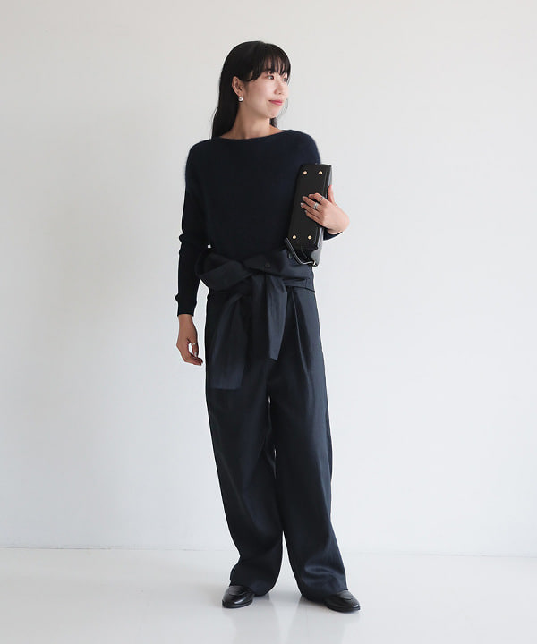 中丸　栞さんの「BEAMS WOMEN｜スキッパー ギャバ ジャンプスーツ」を使ったコーディネート