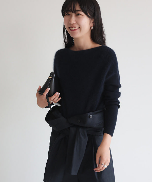 中丸　栞さんの「BEAMS WOMEN｜スキッパー ギャバ ジャンプスーツ」を使ったコーディネート