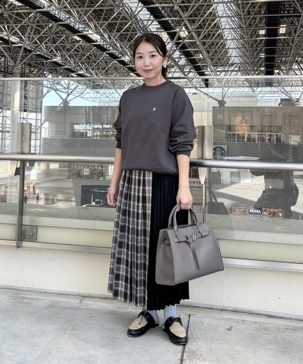 大人フェミニン