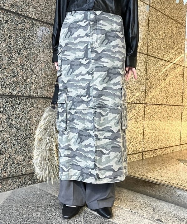 加歩さんの「BEAMS WOMEN｜フェイクレザー クロップド シャツ」を使ったコーディネート