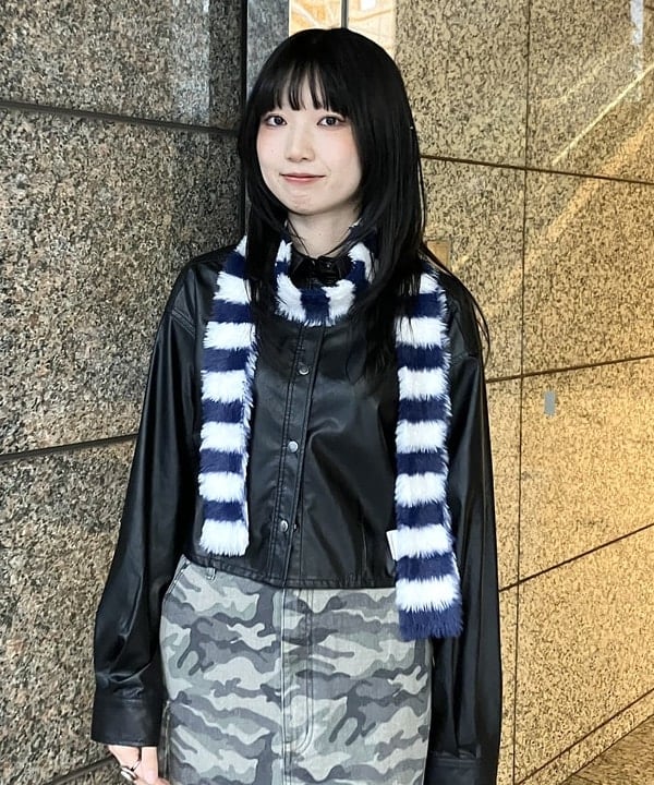 加歩さんの「BEAMS WOMEN｜フェイクレザー クロップド シャツ」を使ったコーディネート