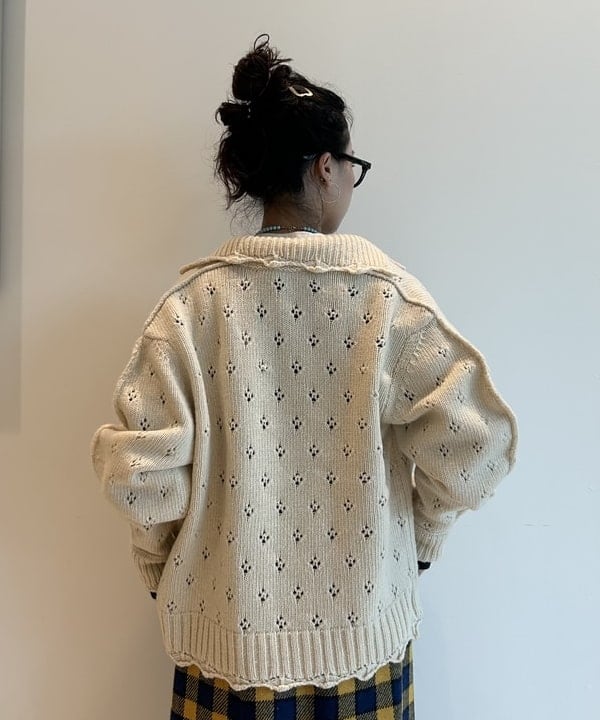 清水 彩乃さんの「BEAMS WOMEN｜太 ウェリントン レンズ」を使ったコーディネート