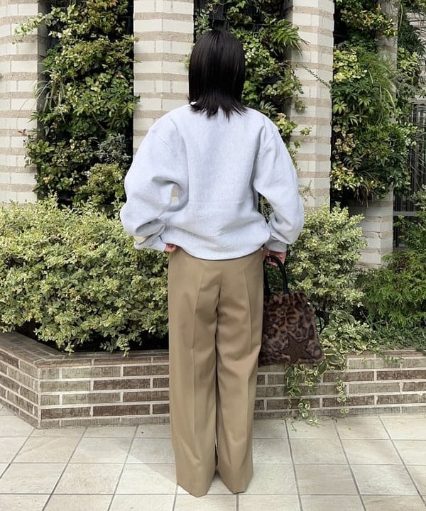 大槻 まひろさんの「BEAMS WOMEN｜【別注】CONTROL FREAK / ★ファー バッグ」を使ったコーディネート