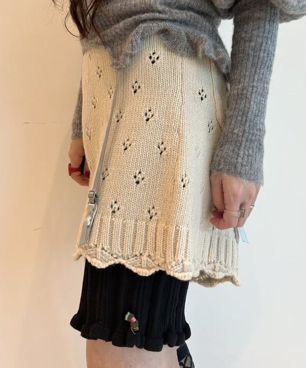 清水 彩乃さんの「BEAMS WOMEN｜maturely / ワイヤー メッシュ シアー ハイソックス」を使ったコーディネート