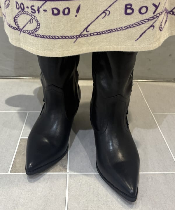 大石彩可さんの「BEAMS WOMEN｜【別注】TORI-TO / タテフリル カーディガン」を使ったコーディネート