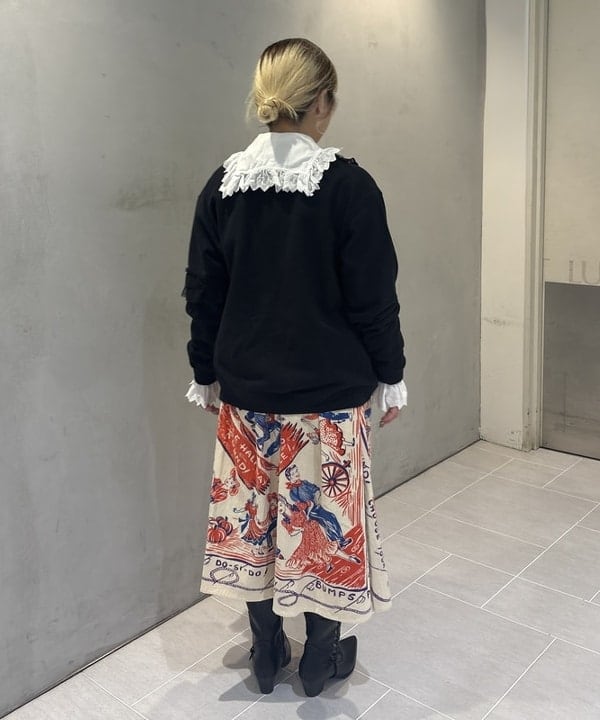 大石彩可さんの「BEAMS WOMEN｜【別注】TORI-TO / タテフリル カーディガン」を使ったコーディネート