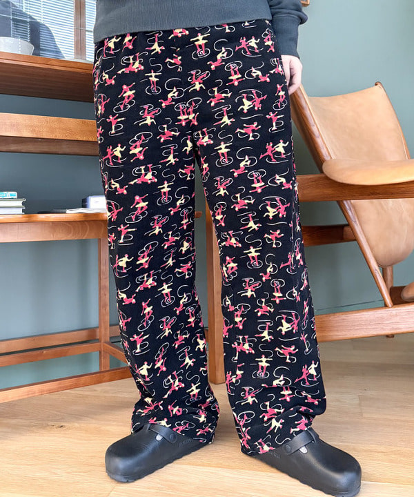 かわい みづきさんの「BEAMS WOMEN｜ブロード リブ クルーネック スウェット」を使ったコーディネート