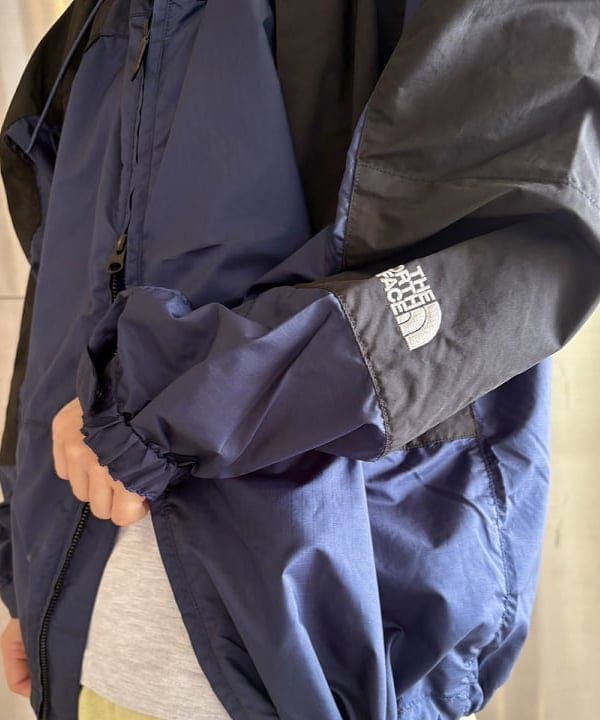 みりさんの「【別注】THE NORTH FACE PURPLE LABEL / Mountain Wind Parka 25FW」を使ったコーディネート