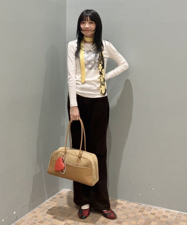 加歩さんの「BEAMS WOMEN｜【別注】athletic wear MASON / メッセージ ロングスリーブ Tシャツ」を使ったコーディネート