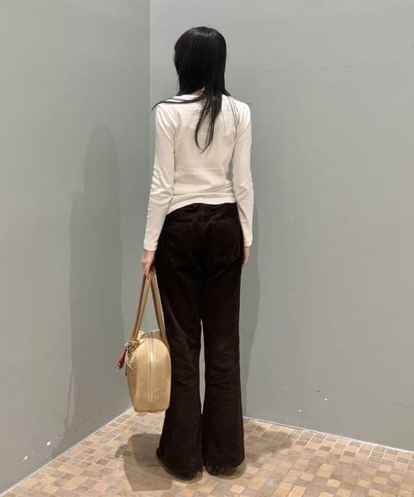 加歩さんの「BEAMS WOMEN｜【別注】athletic wear MASON / メッセージ ロングスリーブ Tシャツ」を使ったコーディネート