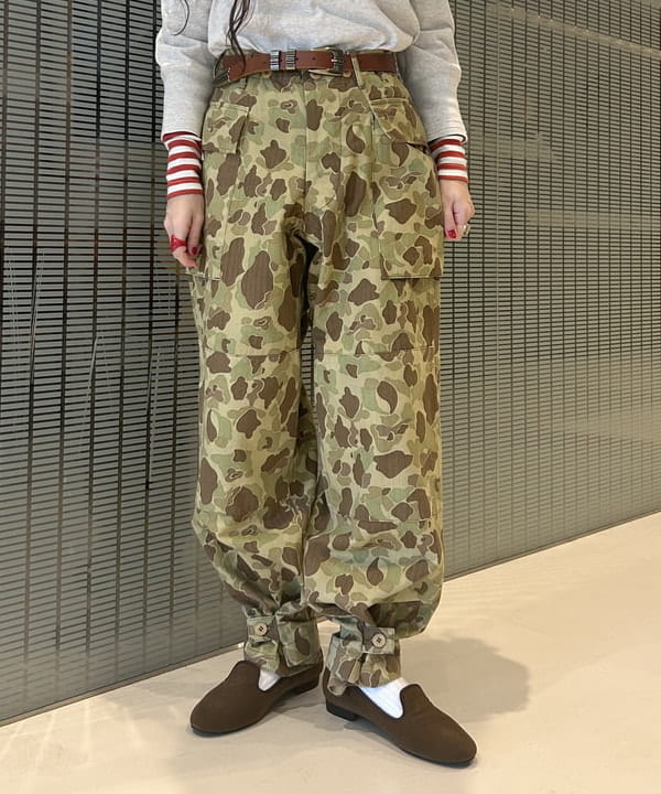 清水 彩乃さんの「BEAMS WOMEN｜【別注】BUZZ RICKSON'S / ヘリンボーン カモ ジャケット」を使ったコーディネート